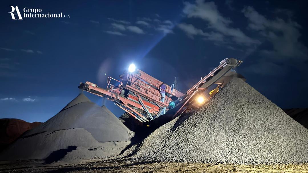 Equipo de Maquinaria Pesada disponible en R&A