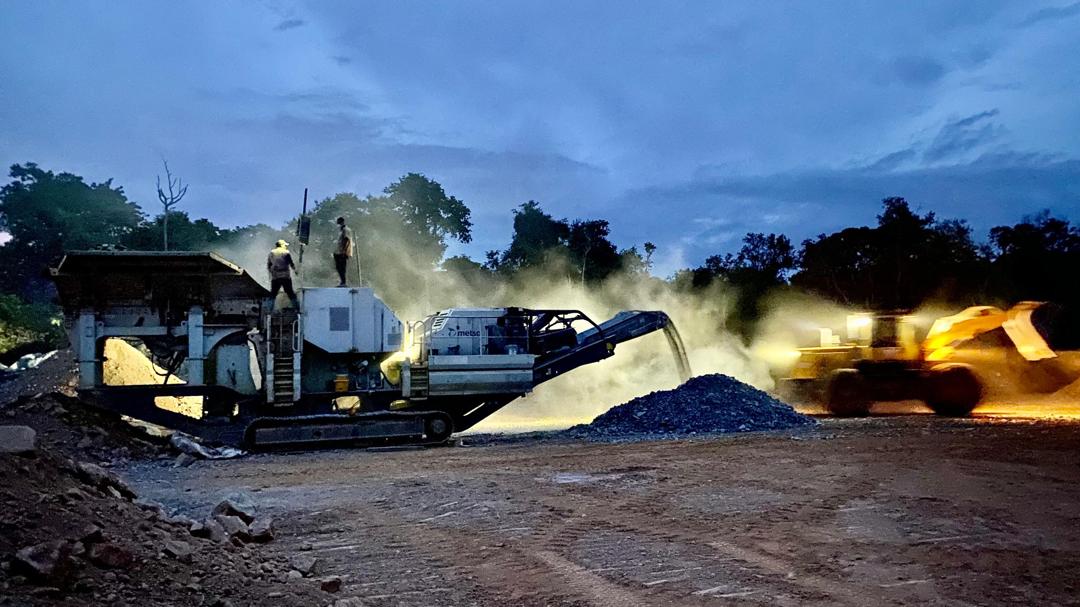 Equipo de Maquinaria Pesada disponible en R&A